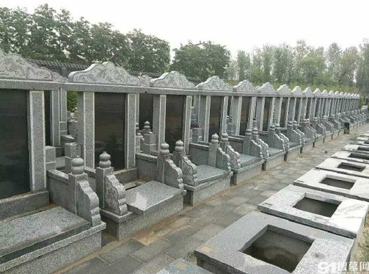 龙凤碑